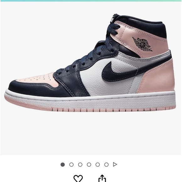 NIKE AIR JORDAN 1 RETRO HIGH - Picture 2 of 11